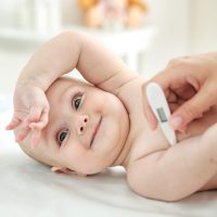 Lázmérő, babamérleg