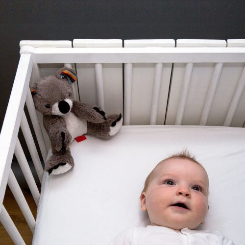 ZAZU Coco zenélő babanyugtató plüsskoala fehér zajjal és sírásérzékelővel